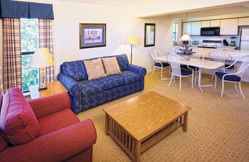 Fairfield Bay Resort | OFFICIAL LISTING | Wyndham - Fairfield Bay 1BR w/Pool, Lake, & More