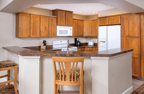 Coeur d'Alene Resort | OFFICIAL LISTING | WorldMark Arrow Point 3BR w/Full Kitchen, Indoor Pool & More