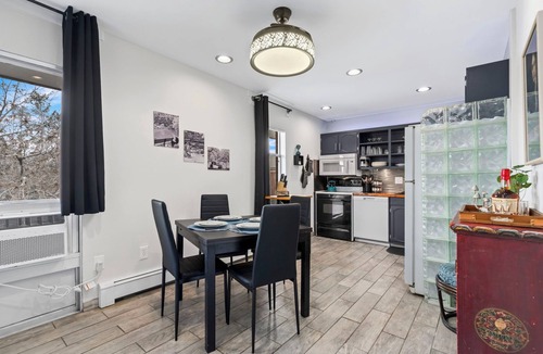 University Park Apartment | Old Town Condo Near CSU Pool, Sauna, Gym & Bikes