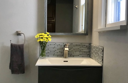 Louisville House | Old Town Louisville! Dogs welcome with approval!