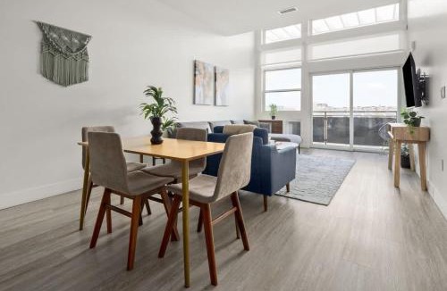 Highland House | On Cloud 9 - Curated Lifestyle Loft - Zuni Lofts