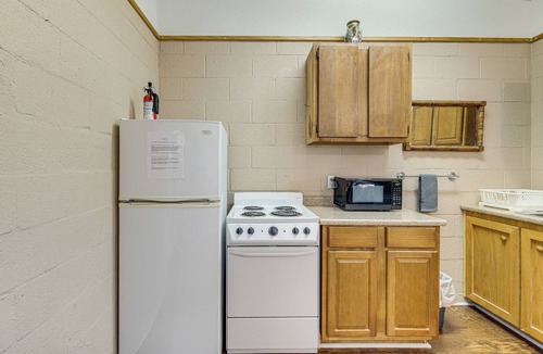 Whitney Apartment | On-Site Hiking Trails: Cozy Lake Whitney Studio!