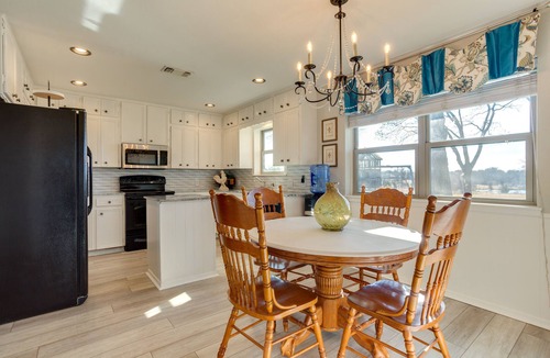 Gober House | On-Site Lake Access + Fire Pit: Bonham Home!
