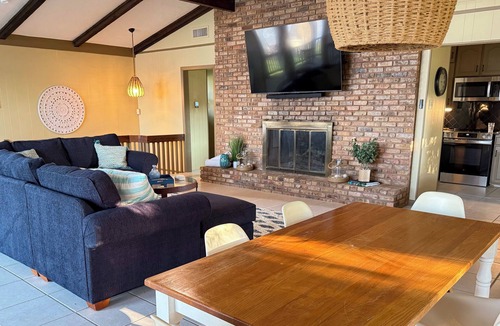 Seven Points House | Open Water - Charming 3-bedroom house on Cedar Creek Lake