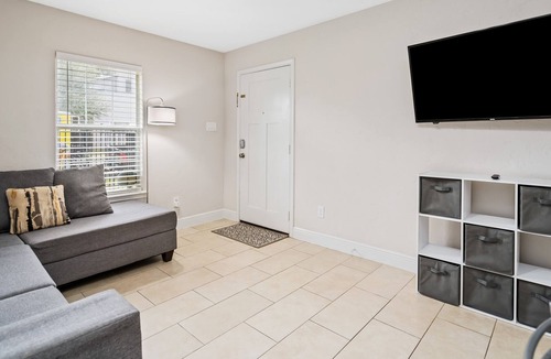 OST - South Union Apartment | Opulent & Luxurious APT 7 Min From TX Med Center