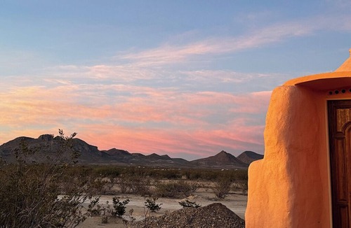 Study Butte-Terlingua Cabin | Organic Earthen Desert Dome For Two -Sustainable Stay Under the Stars Terlingua