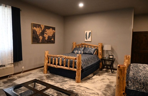 Martinsville Cabin | Our beautiful lodge near Albany, MO is sure to please! Perfect for large groups