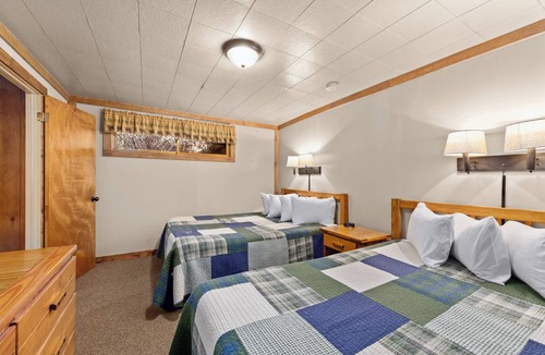 Estes Park Ski Chalet | Our lower chalet sleeps up to 6, and has epic views of the continental divide!