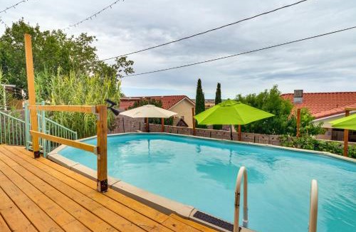 Albuquerque House | Outdoor Bar & Large Pool: Retro ABQ Retreat!
