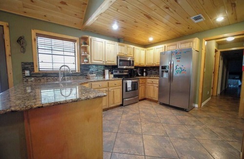 Martindale House | Outlet Premium/15 minutes away San Marcos/Spring break on the river.