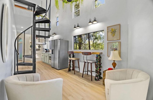 Paige Other | Outstanding Luxurious Dome with Mini Golf, Outdoor Bath, Sauna and Lake Views in Elgin, Texas