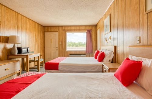 Breckenridge Hotel | OYO Hotel Breckenridge TX Hubbard Creek Lake