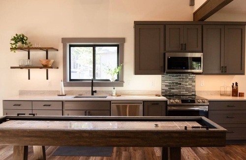 Packwood House | Packwood Cabin w/Hot Tub | Steps to Town & River