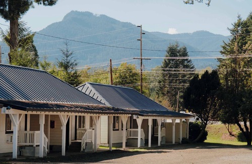 Packwood Apartment | Packwood | Skyline Suite at The Peak Motel