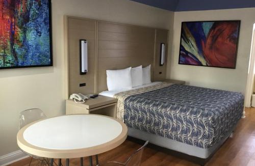 Sharpstown Hotel | Palace Inn Blue Harwin