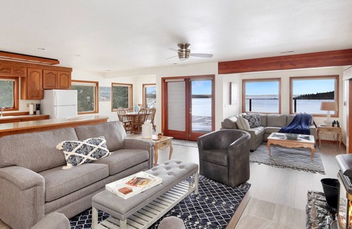 Lummi Island House | Panoramic Water Views/Pet Friendly