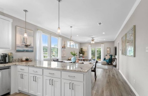Mabank House | Paradise Point Lakefront Getaway, Beach, Hot Tub