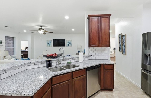Burleson House | Parkside Fully Furnished 4BR Family Home