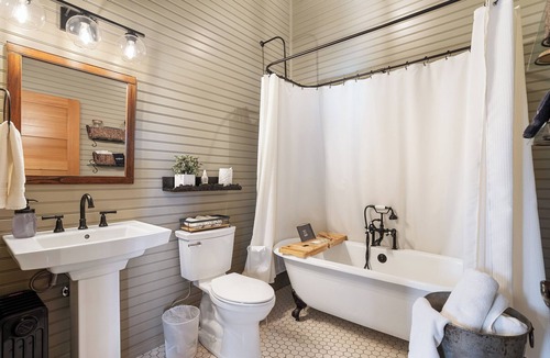Deary Apartment | Passenger Room in Restored Train Depot - Studio
