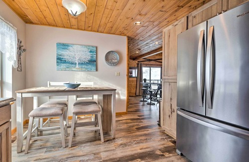 Pateros House | Pateros Home w/Deck, 7 Mi to Alta Lake Park!