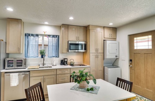 Northeast Heights House | 'Patio Trasero' Albuquerque Getaway Near Sandia!