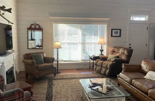 Mount Vernon Cottage | Peace and Tranquility Found Here!