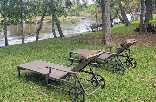 Cedar Lane House | Peace, luxury and fishing under 100 year old oaks