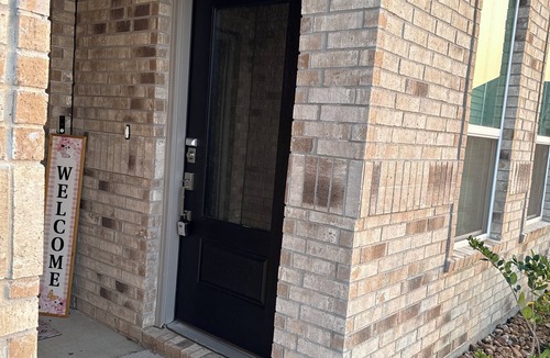 Katy Apartment | Peaceful 1-bedroom apartment with AC in charming Katy.