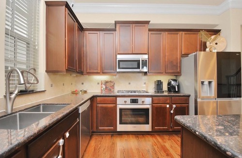 Spring Branch Central House | Peaceful 2-bedroom house with Game Room and Hot tub in charming Houston