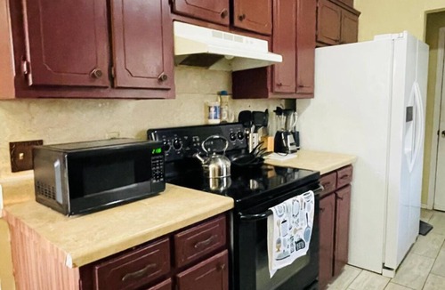 Muskogee House | Peaceful 3-bedroom house with AC in charming Muskogee
