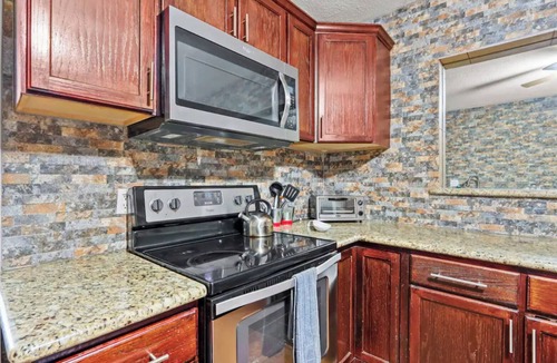 Northeast El Paso Apartment | Peaceful 3BR/1BA Home near DT and Hiking Serene