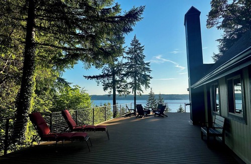 Longbranch House | Peaceful 4‑Bedroom Home with Gorgeous Puget Sound Views