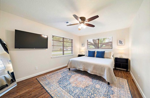 Baytown House | Peaceful Abode in Convenient Baytown Location