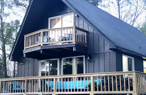 Benton Cabin | Peaceful and secluded getaway in Saline County