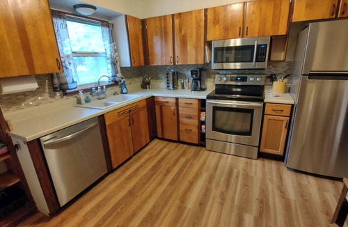 North San Antonio - SAT House | Peaceful & central located home with fully equipped kitchen & backyard BBQ oasis