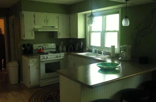 Pilot Grove Cottage | Peaceful Cozy Cottage in Southern Iowa