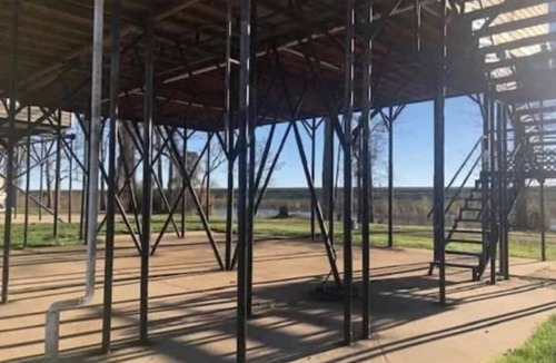 Concordia Parish House | Peaceful Getaway Camp
