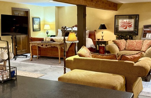 Conception Apartment | Peaceful Missouri Stay with Room to Roam