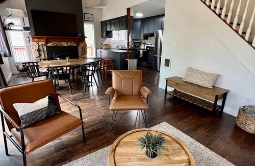 Bailey House | Peaceful Mountain Escape in Bailey