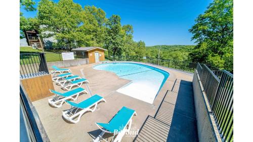Notch Estates Apartment | Peaceful & No Stairs Minutes to Silver Dollar City