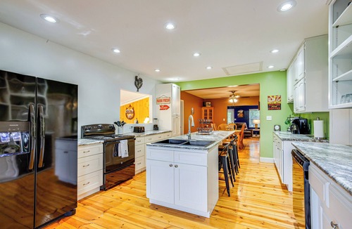 Grantville House | Peaceful Perry Home w/Patio - Pets Welcome!