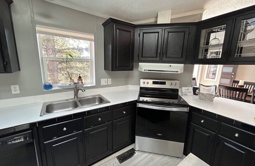 Eagle House | Peaceful/quiet 3 bedroom overlooking the town of Eagle with amazing views!