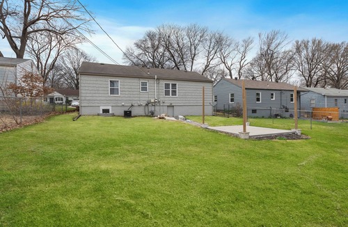 Roeland Park House | Peaceful Retreat - 20 Minutes to Almost Anywhere! 10 Min to KU MED!