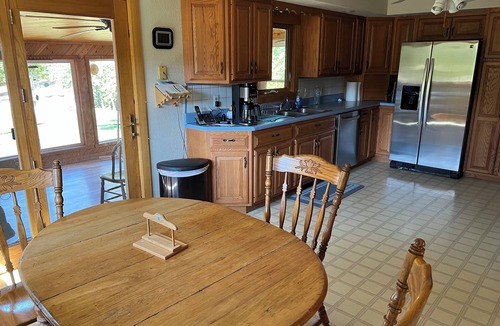 Keosauqua House | Peaceful, spacious 4 bedroom house in the country - Gazebo/Pond