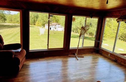 Keosauqua House | Peaceful, spacious 4 bedroom house in the country - Gazebo/Pond