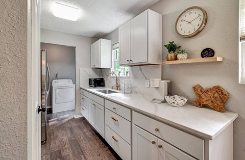 Nacogdoches House | Pecan Park Cottage - Close to SFA + Downtown NAC