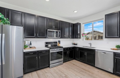 Centerra House | Pelican Landing Modern 3BD in Lakes at Centerra