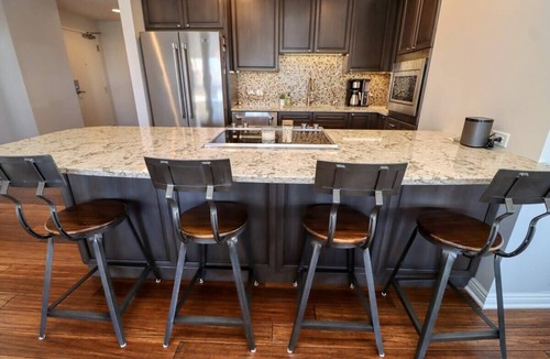 Downtown Lincoln Condo | Penthouse Condo{3 King Beds} Downtown Lincoln O st view