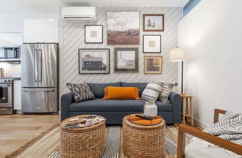 Broadway House | Perch - Capitol Luxe Six: Central Capitol Hill | Walk score 96