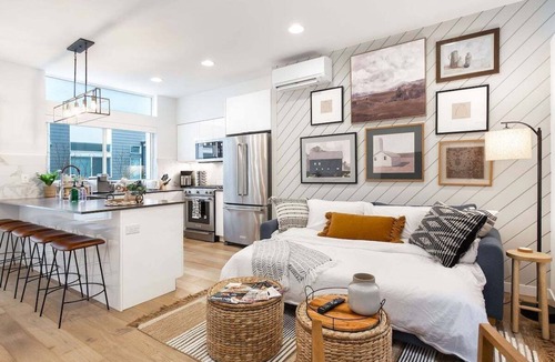 Broadway House | Perch - Capitol Luxe Six: Central Capitol Hill | Walk score 96